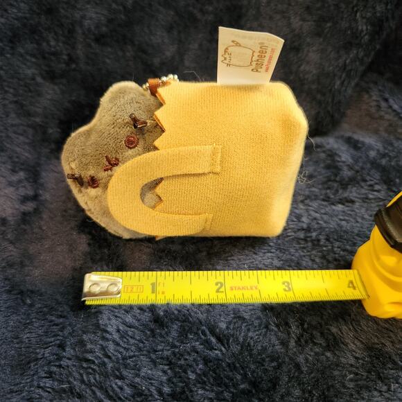 Gund Pusheen The Cat Cute Gray Cat in a Bag Keychain Plush 2016 Mystery Box - Picture 2 of 6